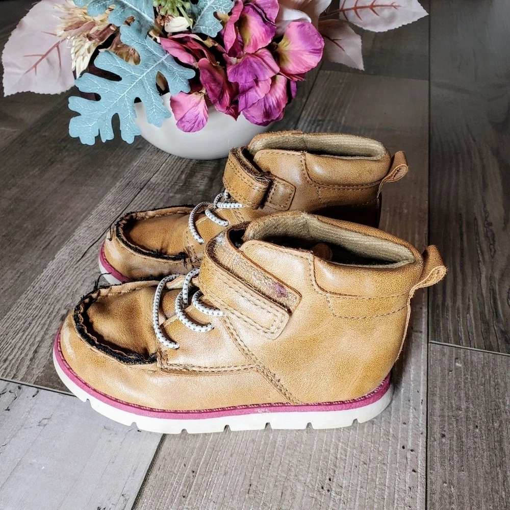 OshKosh B'gosh Baby Toddler Boy Tan Boots Size 8m